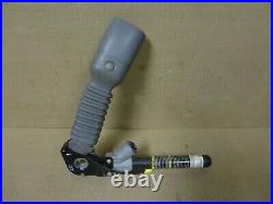 05-10 Jeep Grand Cherokee Driver Side Left Seat Belt Buckle Clip Female End GRAY