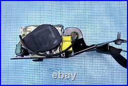 14-19 OEM MERCEDES-BENZ C W205 FRONT PASSENGER RIGHT SIDE SEAT BELT black