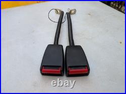 1990 4077616 4077632 Saab Classic 900 Front Seat Belt receiver buckle Pair set