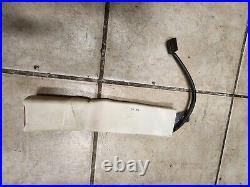 1998 1999 2000 2001 2002 Lincoln Town Car Left Front Seat Belt Buckle Tan