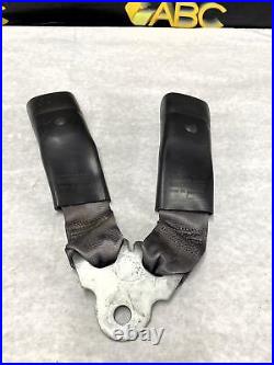 1999 Jeep Grand Cherokee Rear Dual Double Seat Belt Buckle Assembly