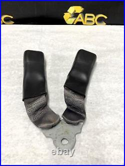 1999 Jeep Grand Cherokee Rear Dual Double Seat Belt Buckle Assembly