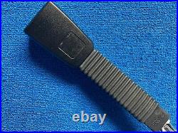 2006 2013 Range Rover Hse Front Left Driver Seat Belt Buckle Oem