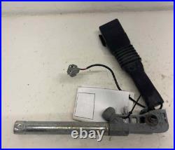 2011-2016 Dodge Charger Front Left Driver Seat Belt Buckle Assembly Black OEM 2011-2016 Dodge Charger Front Left Driver Seat Belt Buckle Assembly Black OEM