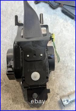2013 2014 Dodge Challenger SEAT BELT & BUCKLE Front Left Driver Seatbelt OEM LH