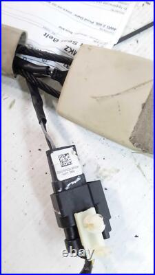 2015 Lincoln MKZ Seat Belt OEM Driver Buckle White 117K Miles DG9Z5461203AJ