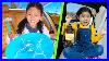 Andrea_Wendy_U0026_Maddie_S_Messy_Car_Adventure_And_Clean_Up_01_umms