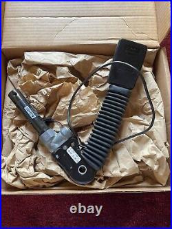BMW Seat belt lock with seat belt tensioner front R side 72118257798