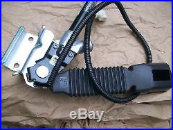 FORD OEM Front Seat Belt-Buckle End Right 03-05 Mountaineer Explorer Black Pass