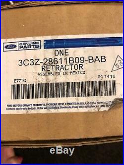 FORD OEM Front Seat Belt Buckle-Retractor Assy Left 3C3Z28611B09BAB