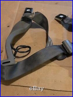 Ford F-150 Seat Belt Buckle Pair Front jump Seat Center Truck 92 93 94 95 96