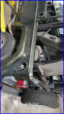 Jeep TJ Wrangler OEM Driver Front Seat Belt Buckle Latch 5HS491X9AC 03-06 49772