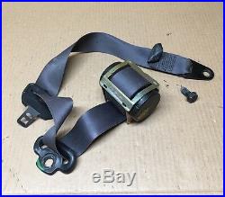 Land Rover Discovery 2 OEM Front Right Seat Belt Retractor Buckle EVB000700LNF