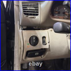 Mercedes CLK 200 Seat Belt Buckle With Pretensioner Closure A2088600869