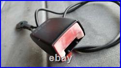Mercedes W202 96-00 RIGHT FRONT SEAT BELT BUCKLE LATCH RECEIVER LOCK FASTENER