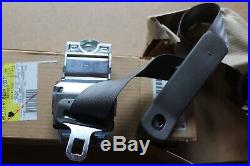 New GM OEM Chevy Camaro Front Left Seat Belt Buckle Retractor Assembly 88896027