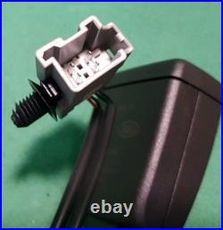 Range Rover L460 Right Hand illuminated Seat Belt Buckle New Genuine LR160996