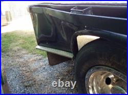 Red Front Center Seat Belt / Buckle 80 81 82 83 84 85 86 Ford F150 F250 F350