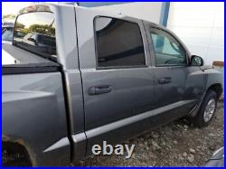 Seat Belt Front Bucket Seat Center Buckle Fits 05-11 DAKOTA 224612 Seat Belt Front Bucket Seat Center Buckle Fits 05-11 DAKOTA 224612
